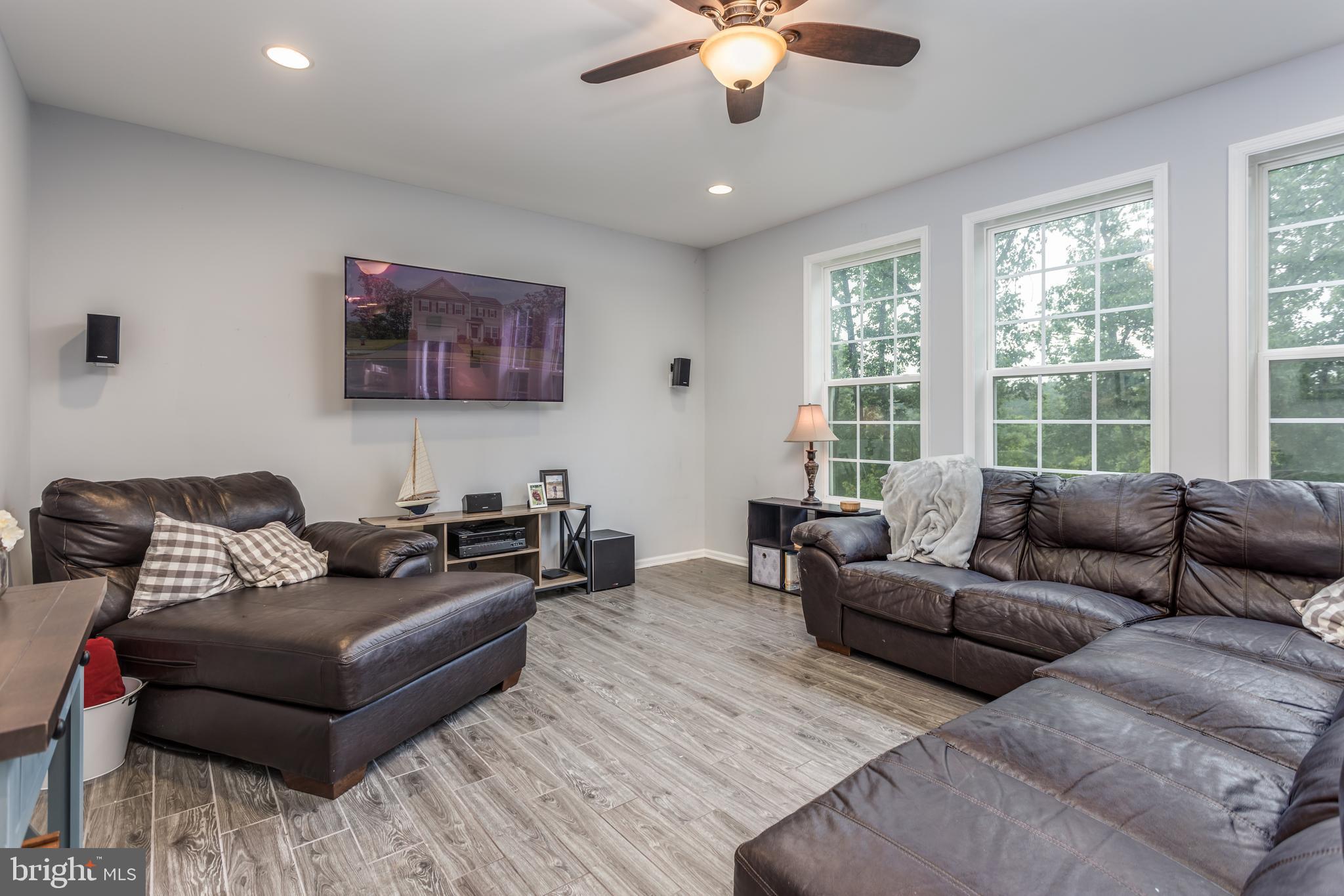 RED BUD RUN III - Residential