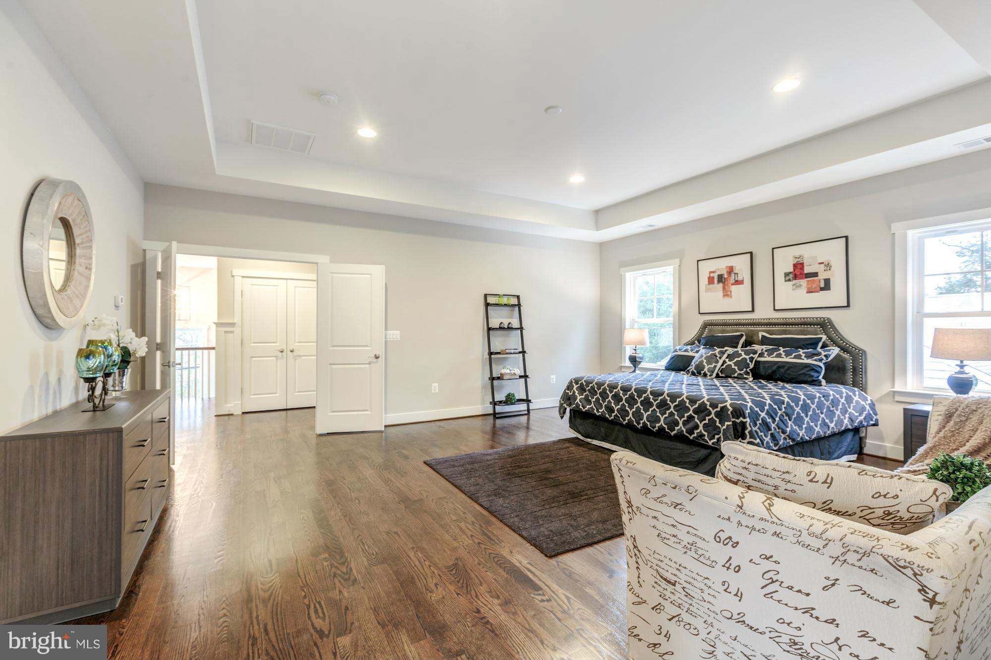 BERKSHIRE OAKWOOD - Residential