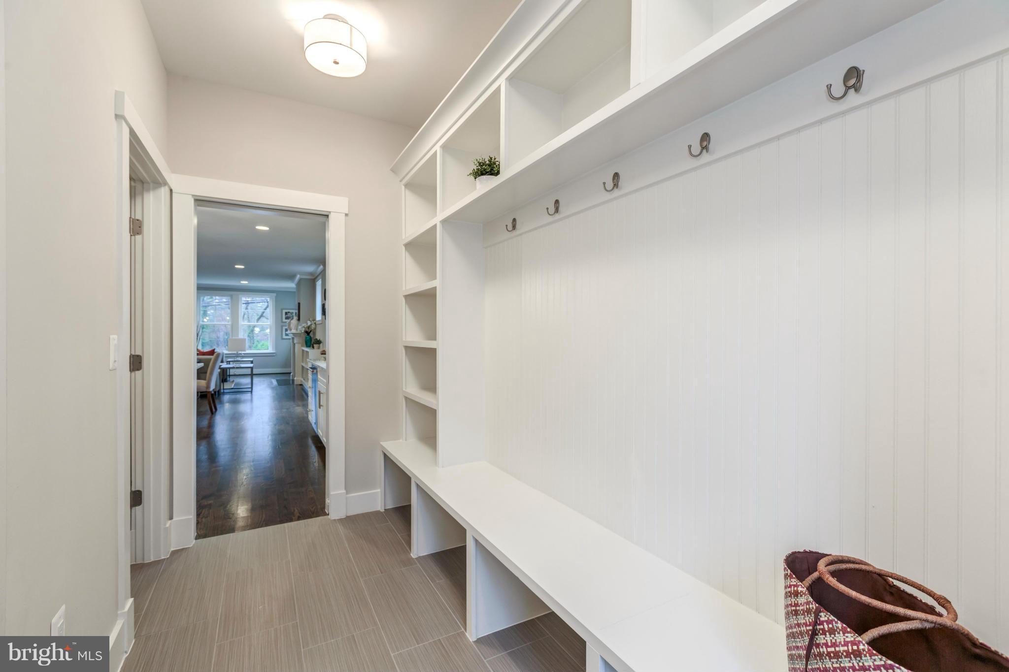 BERKSHIRE OAKWOOD - Residential