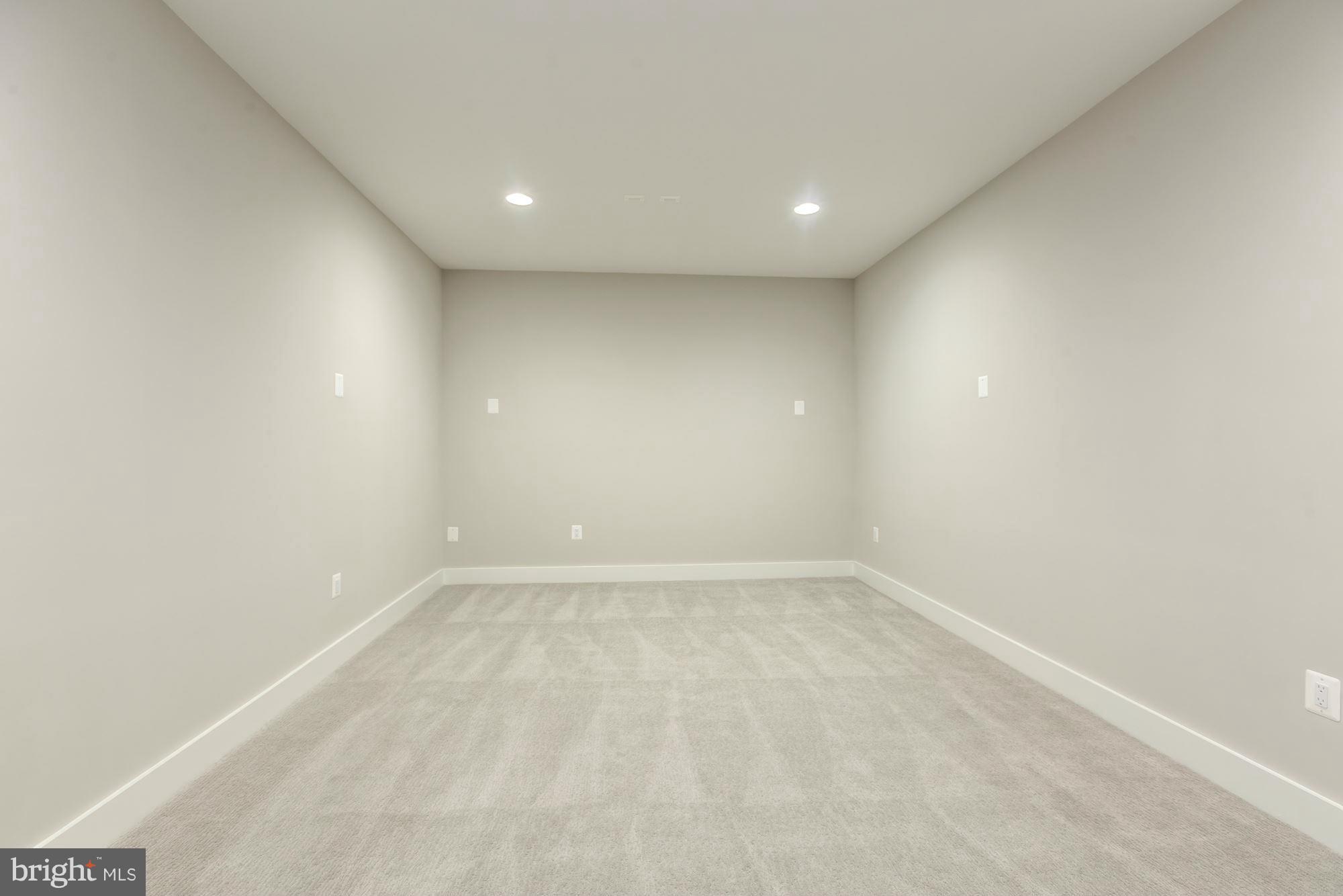 BERKSHIRE OAKWOOD - Residential