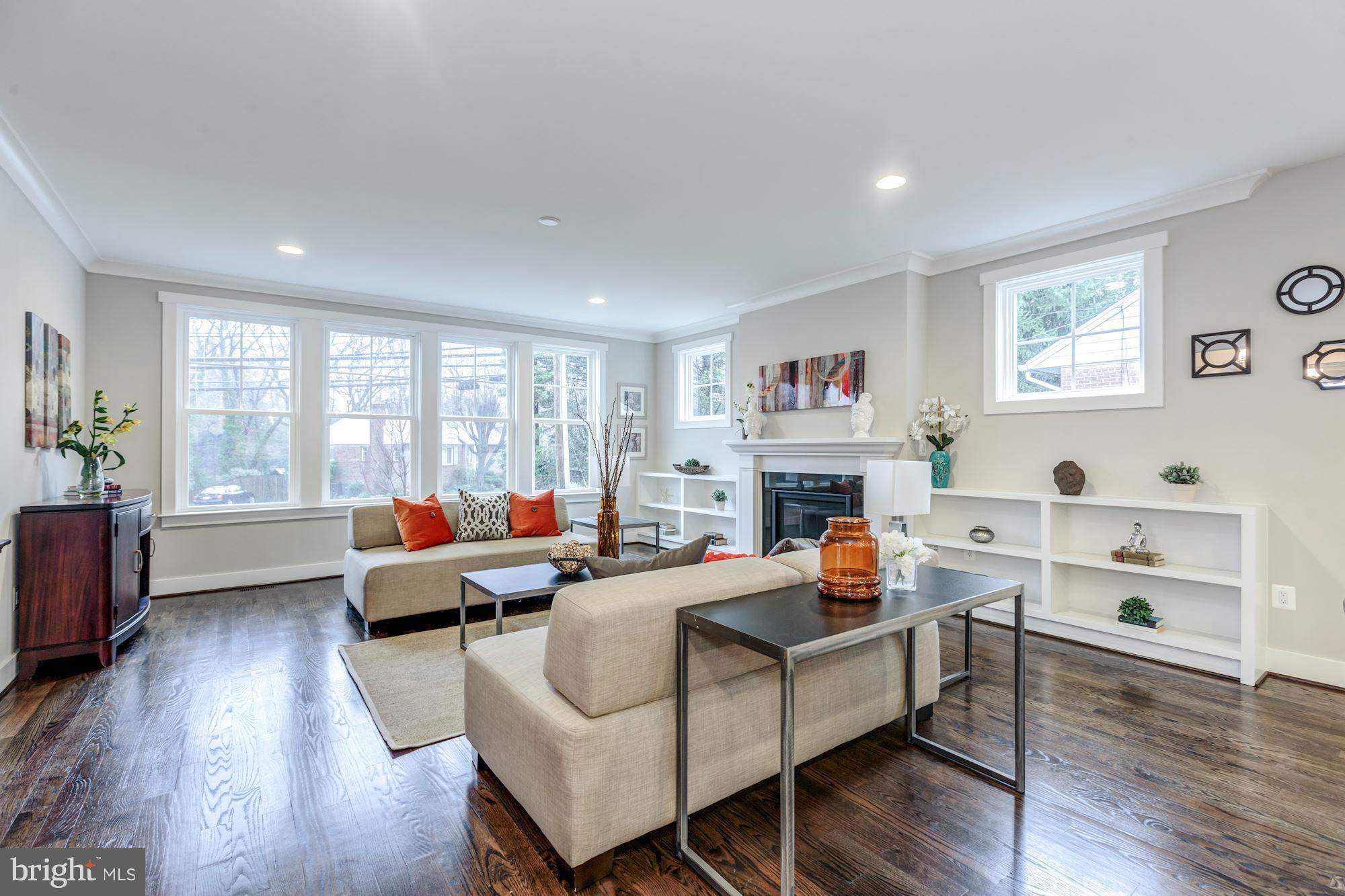 BERKSHIRE OAKWOOD - Residential