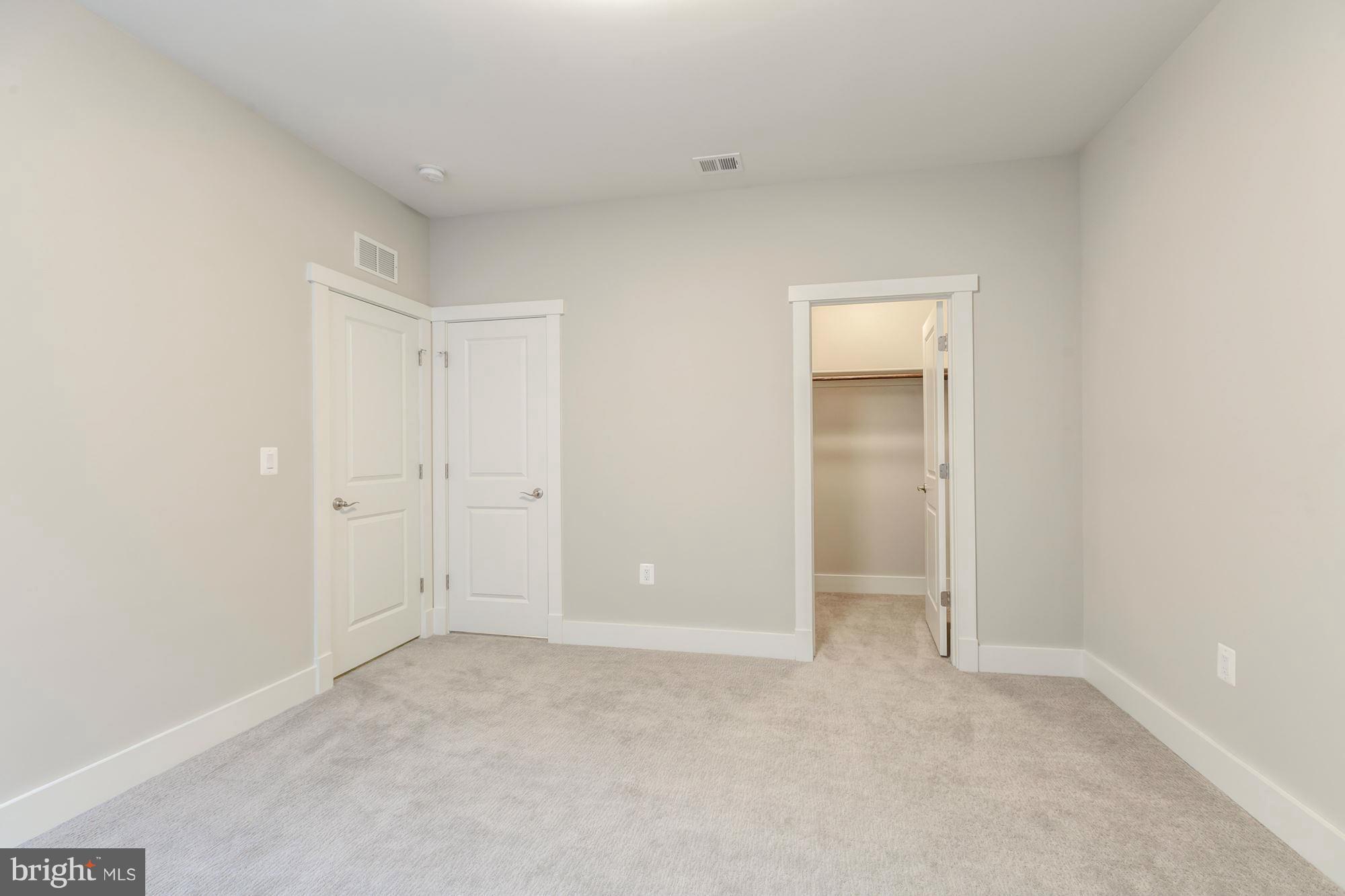 BERKSHIRE OAKWOOD - Residential