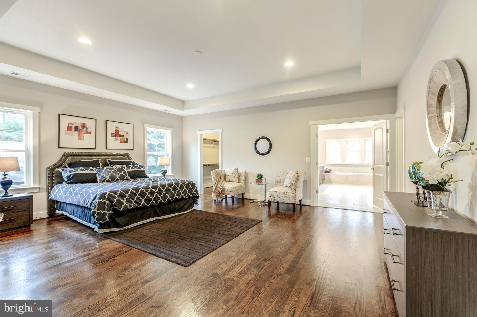 BERKSHIRE OAKWOOD - Residential