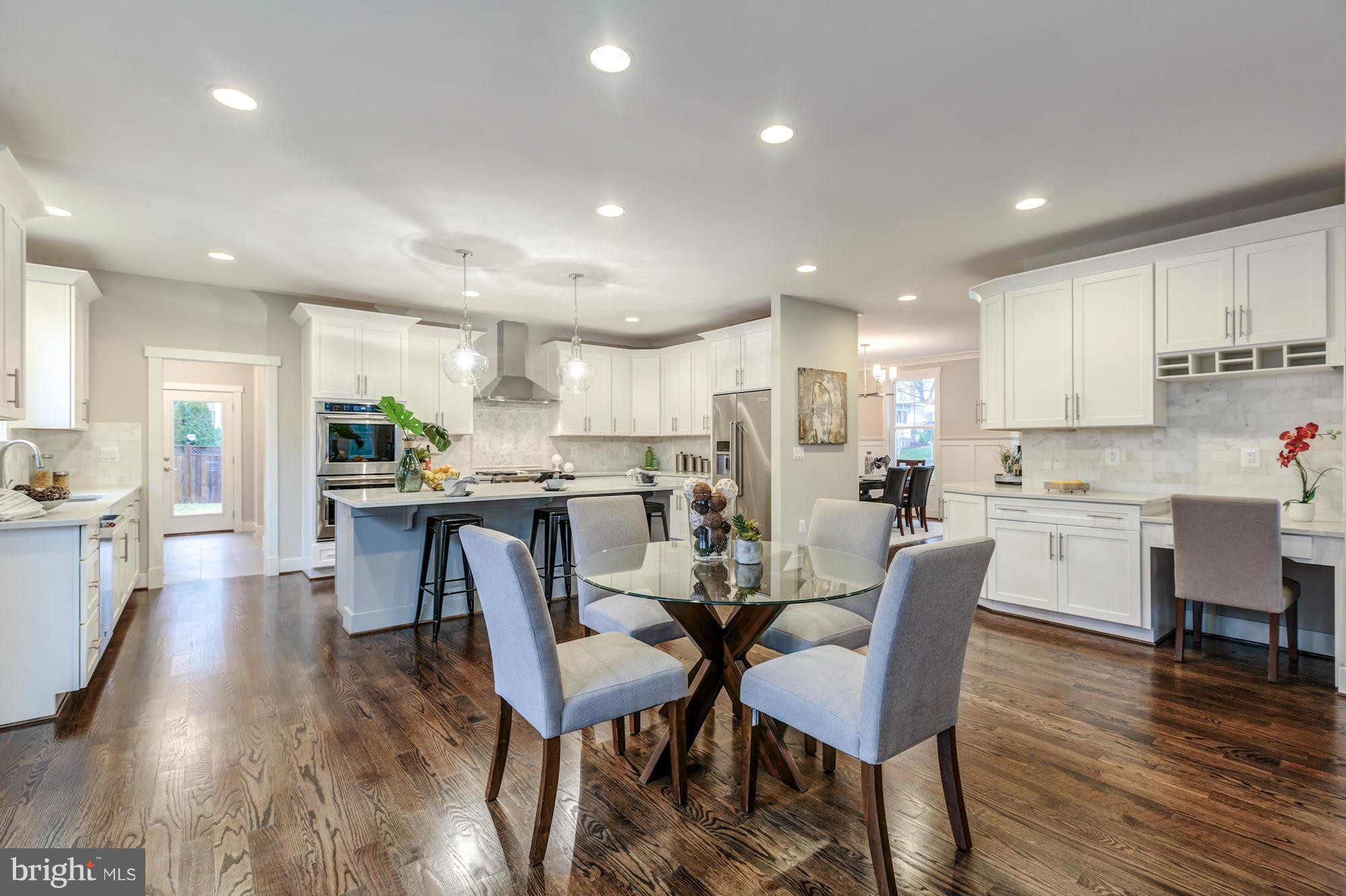 BERKSHIRE OAKWOOD - Residential