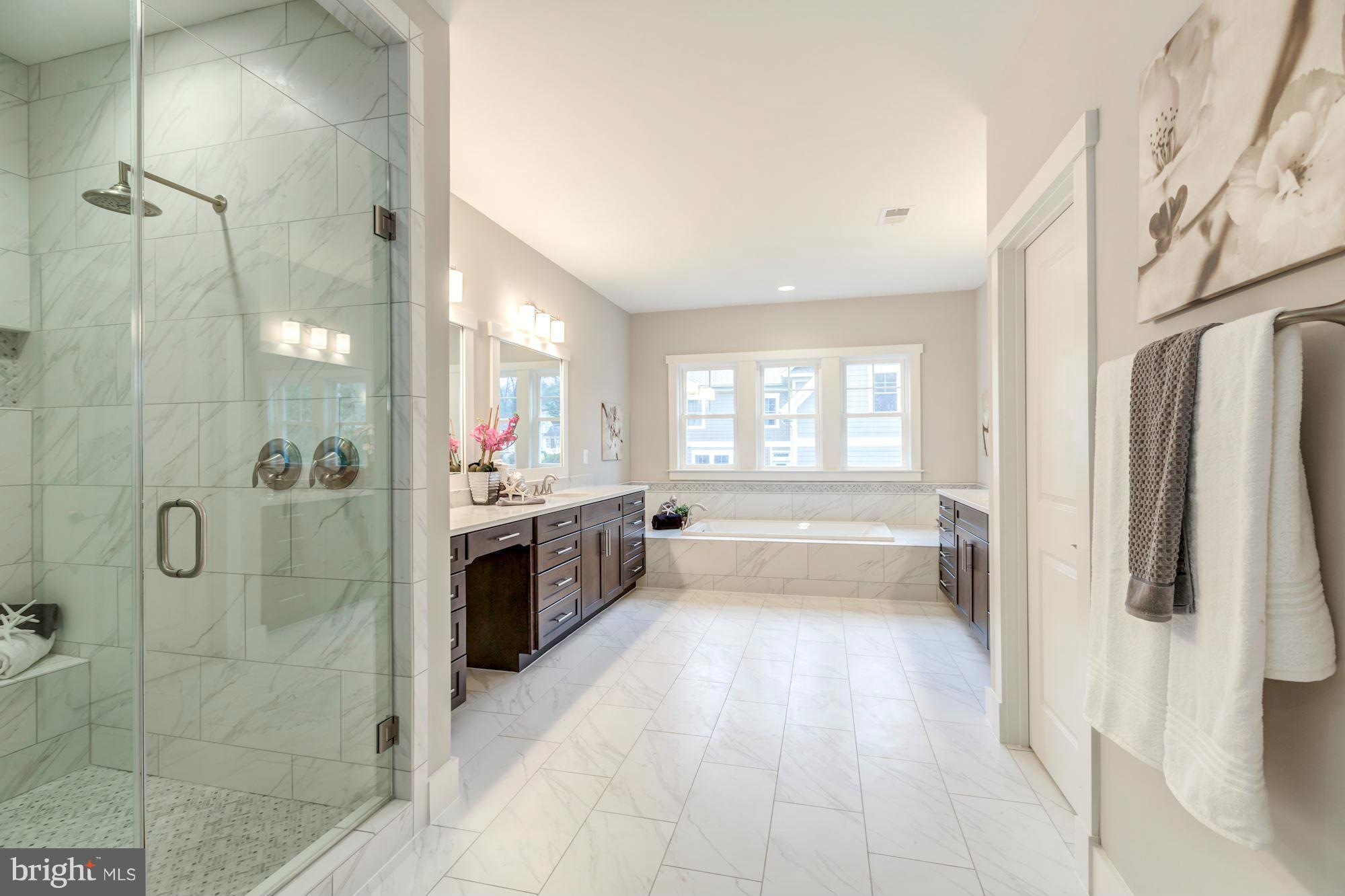 BERKSHIRE OAKWOOD - Residential