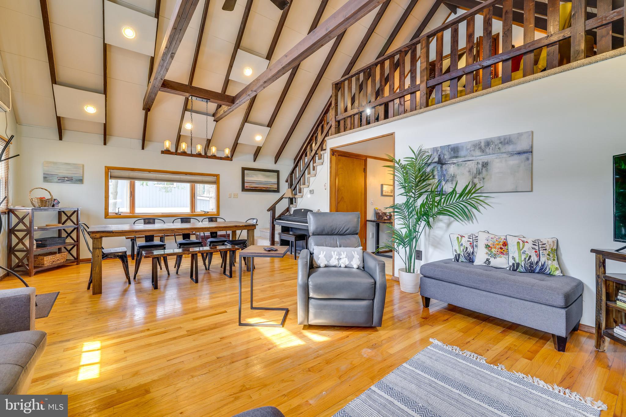 ARROWHEAD LAKES - Residential