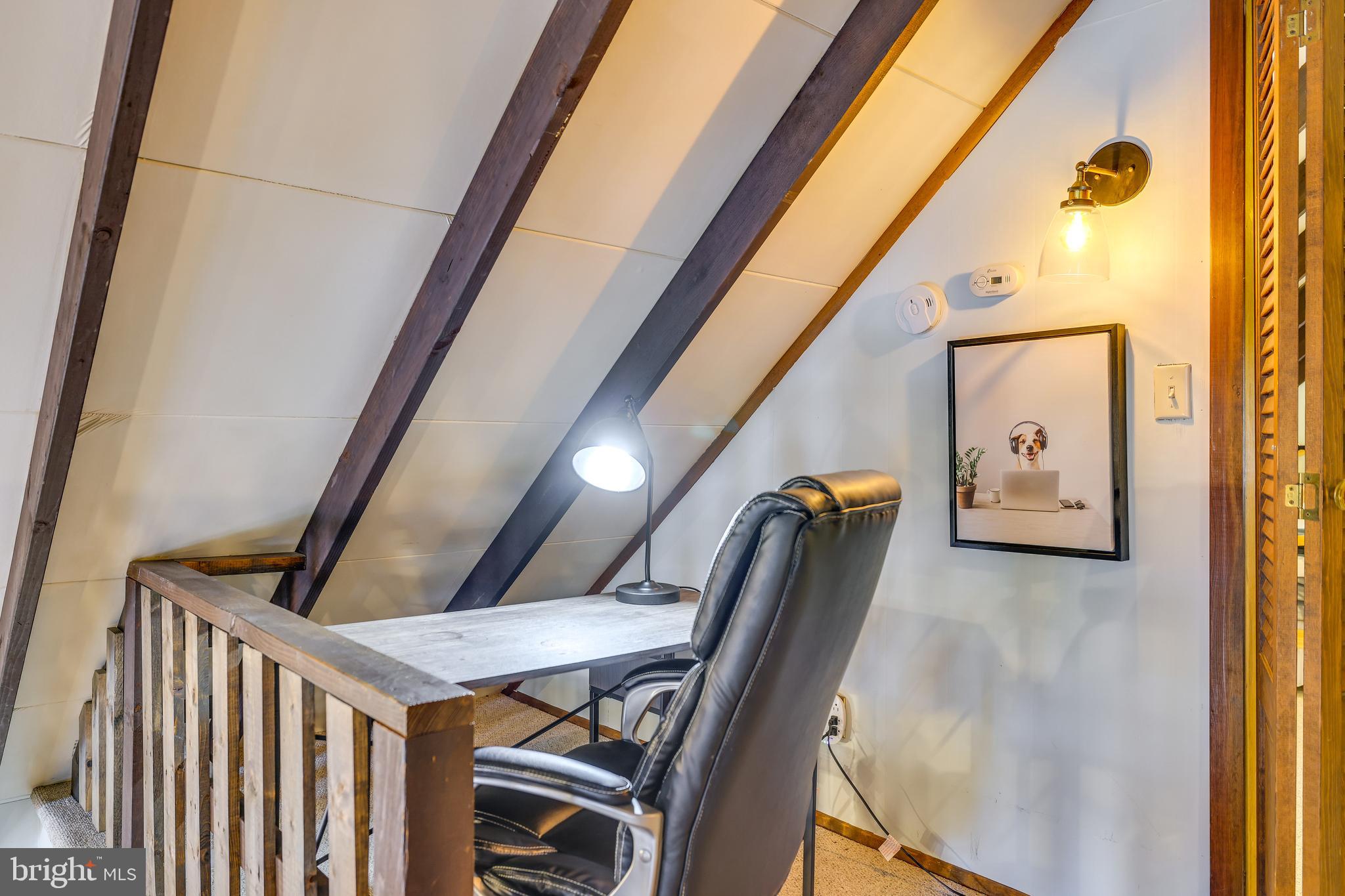 ARROWHEAD LAKES - Residential