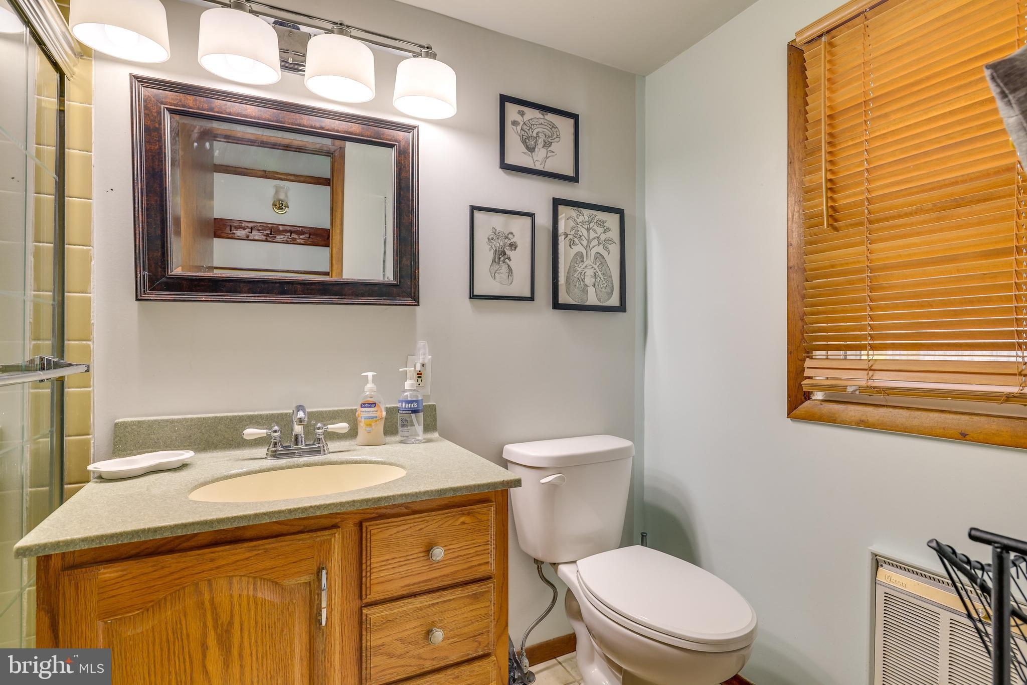 ARROWHEAD LAKES - Residential