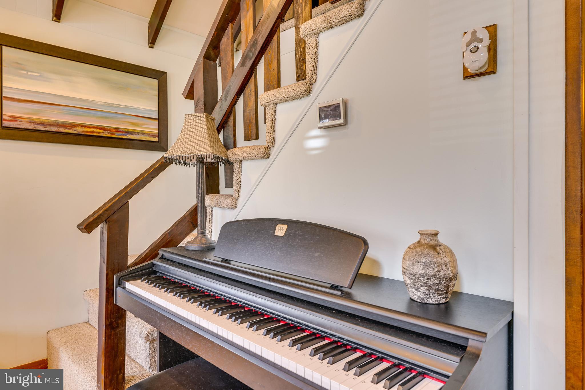 ARROWHEAD LAKES - Residential