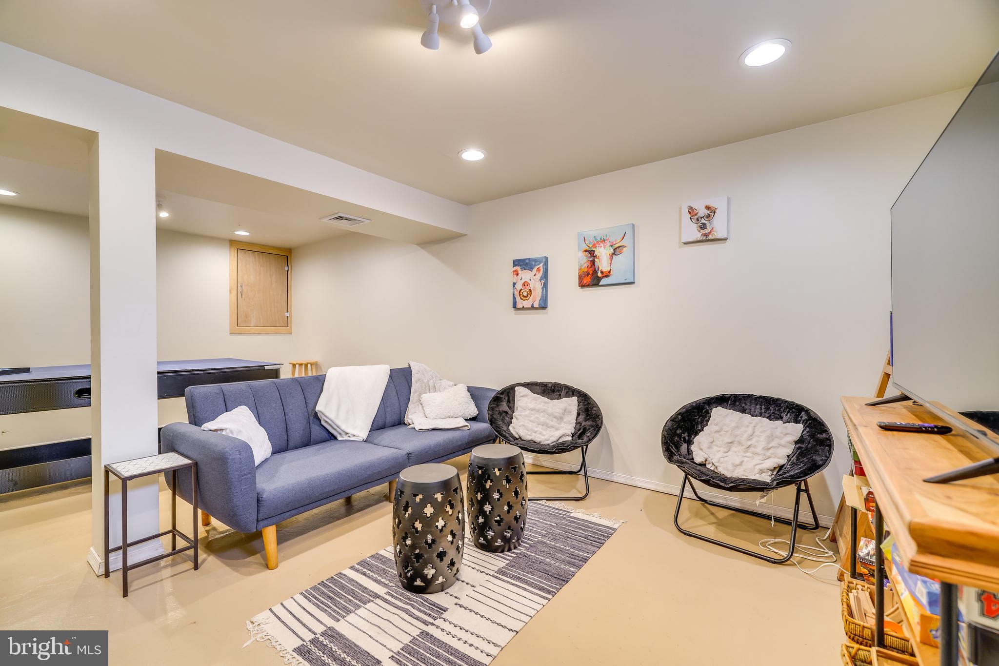 ARROWHEAD LAKES - Residential