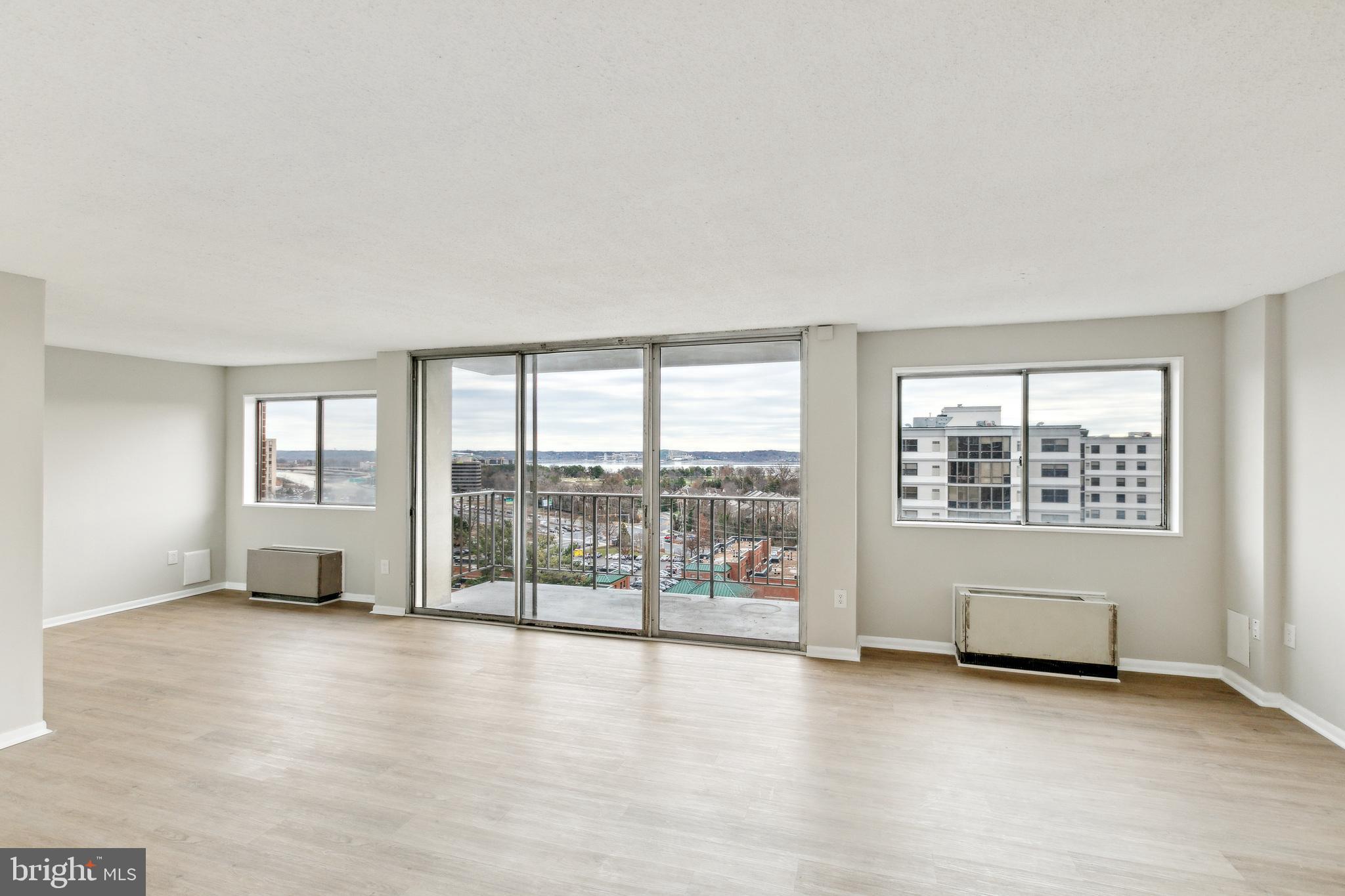 HUNTING CREEK CLUB CONDOMINIUMS - Residential Lease