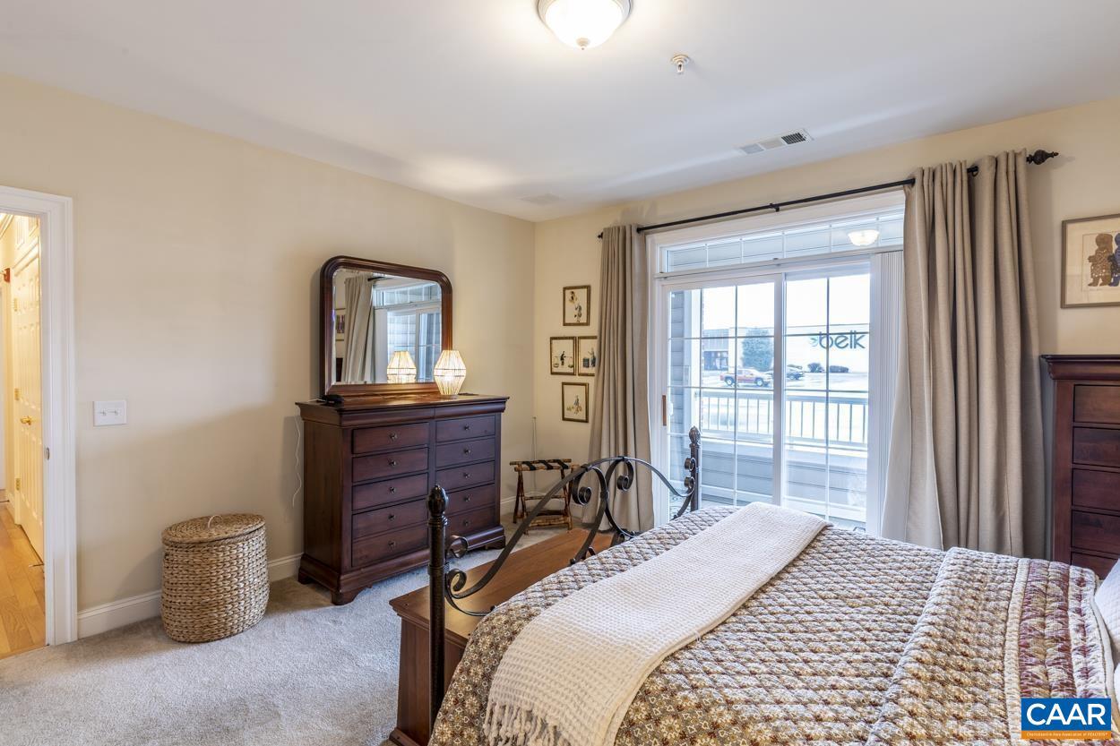 GLENWOOD STATION - Residential Lease