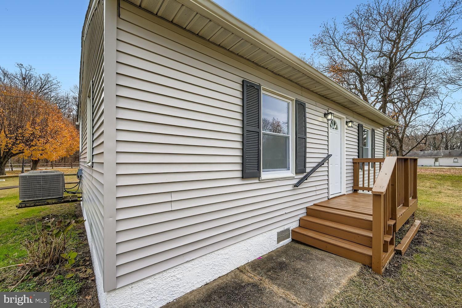 2542 SYCAMORE AVENUE