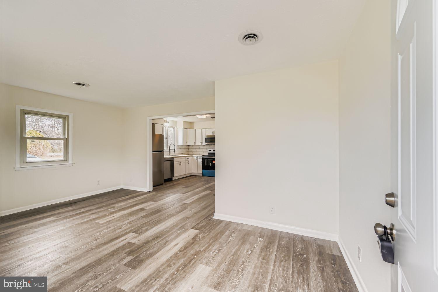 2542 SYCAMORE AVENUE