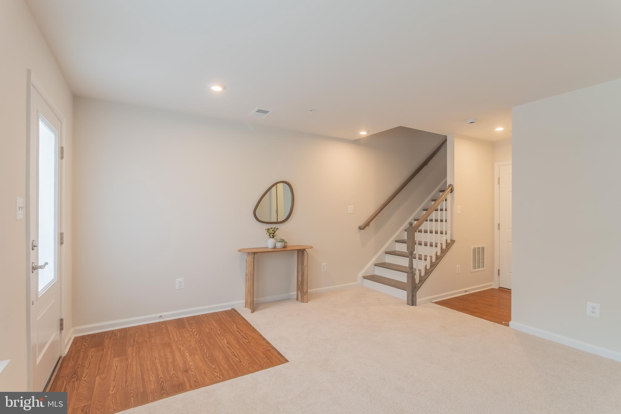 GATEWAY WEST - Residential Lease