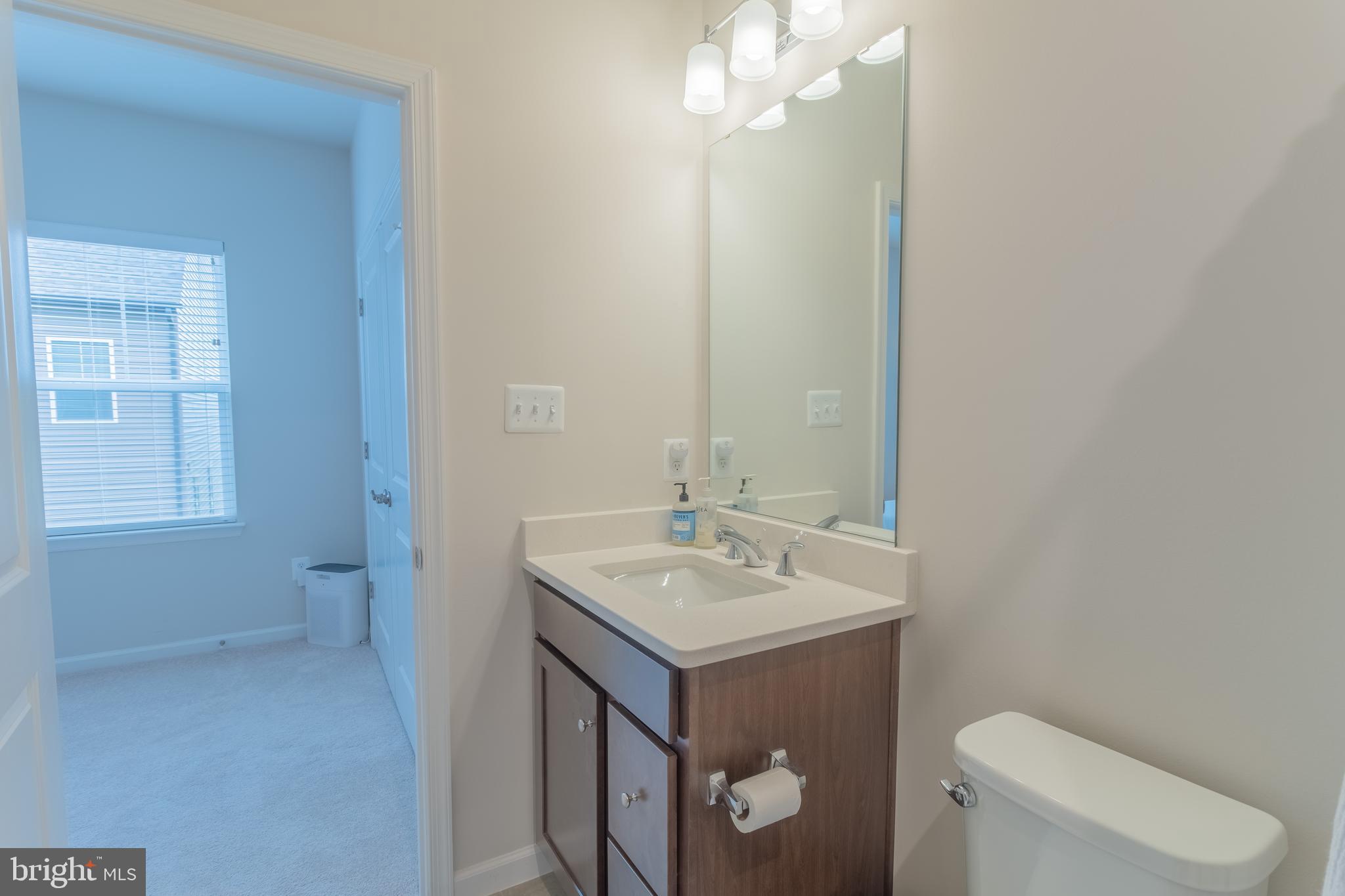 GATEWAY WEST - Residential Lease