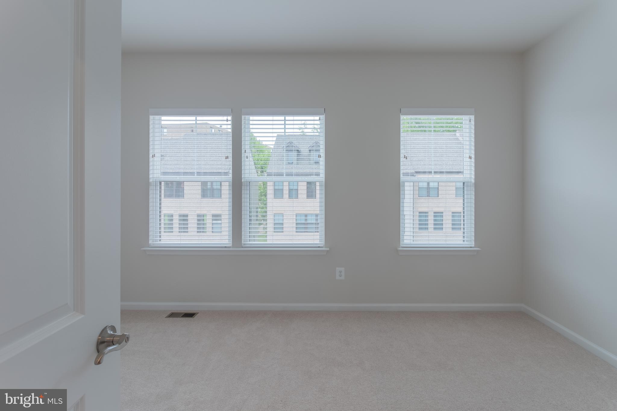 GATEWAY WEST - Residential Lease