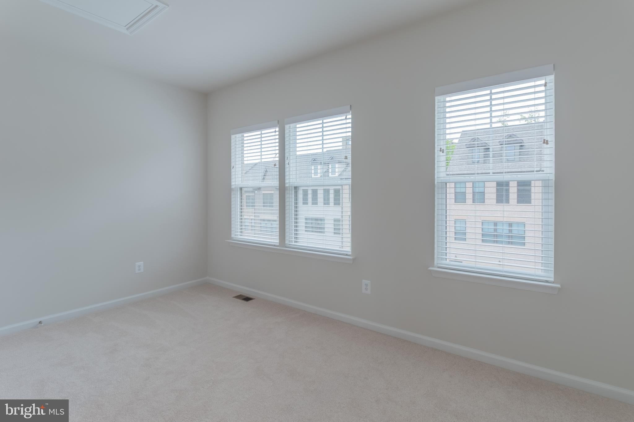 GATEWAY WEST - Residential Lease