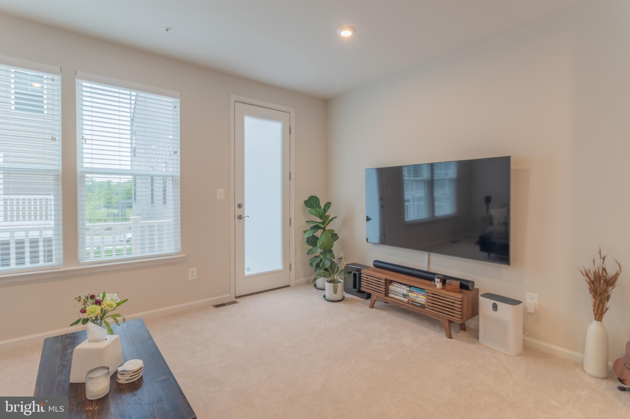 GATEWAY WEST - Residential Lease