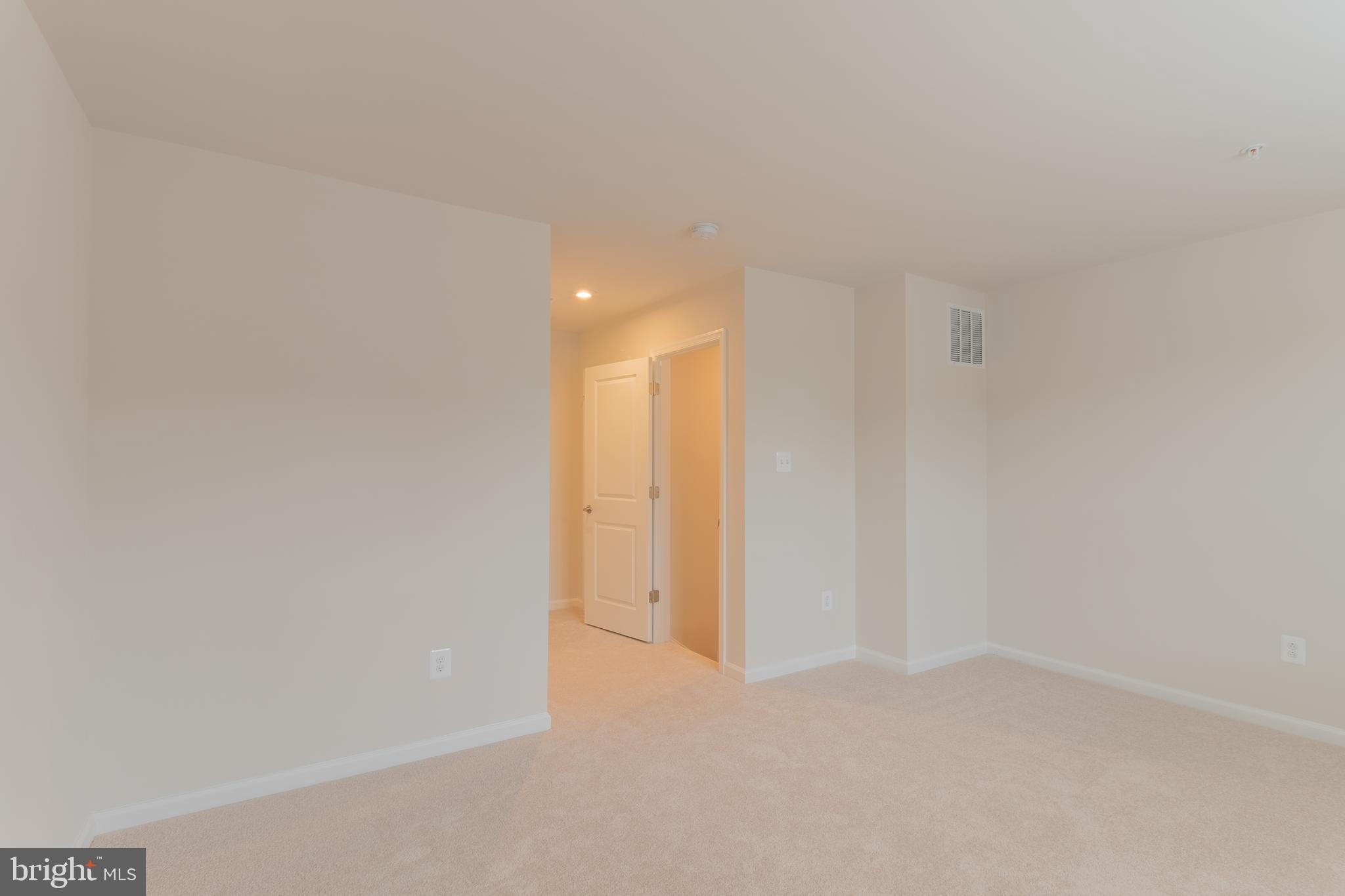 GATEWAY WEST - Residential Lease