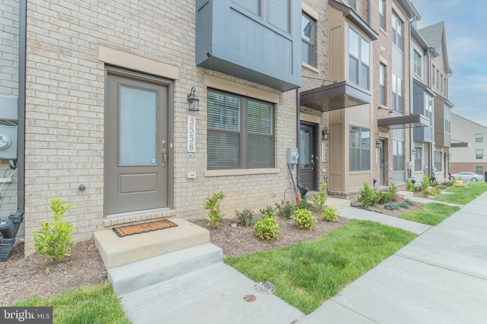 GATEWAY WEST - Residential Lease