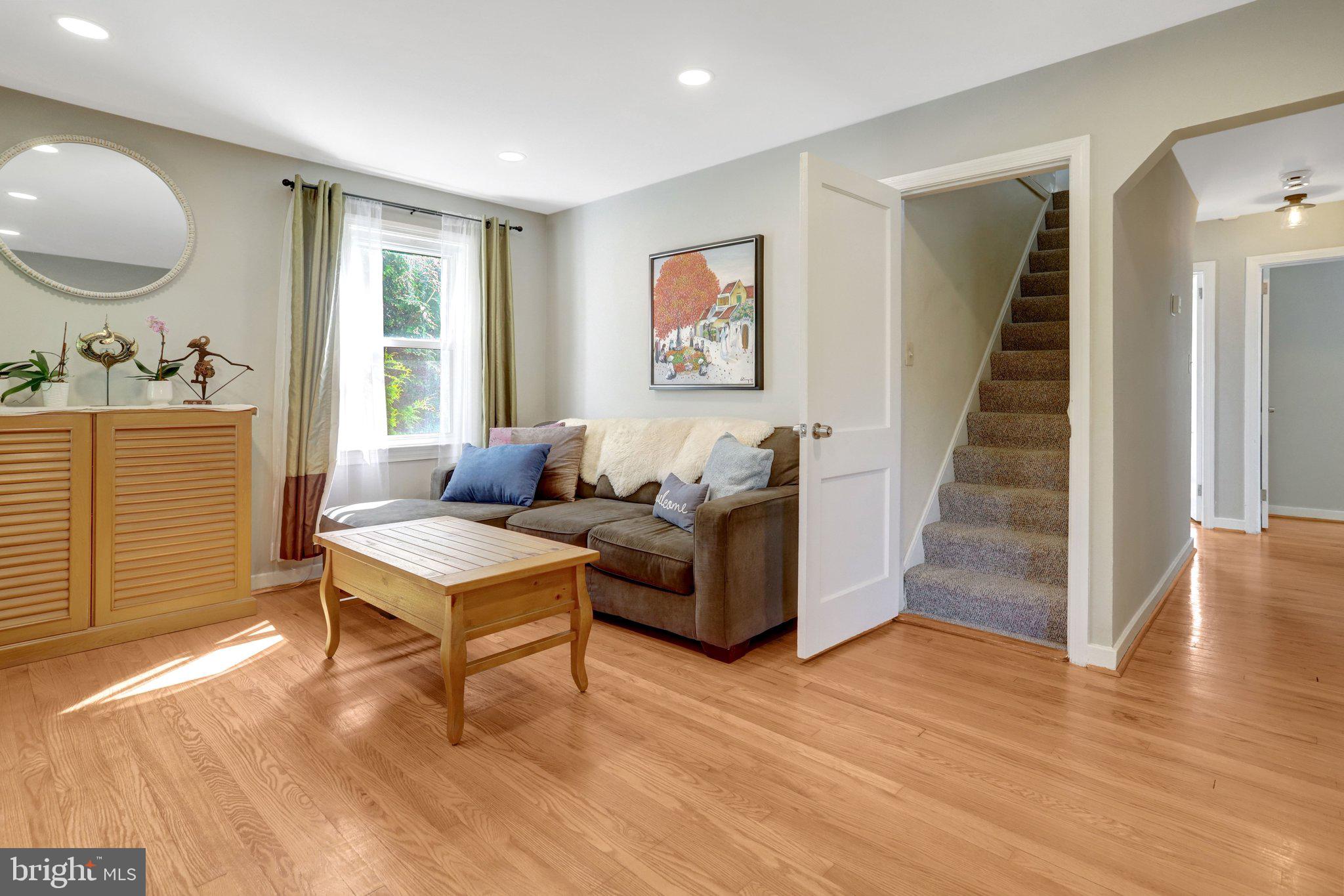 HILLWOOD - Residential