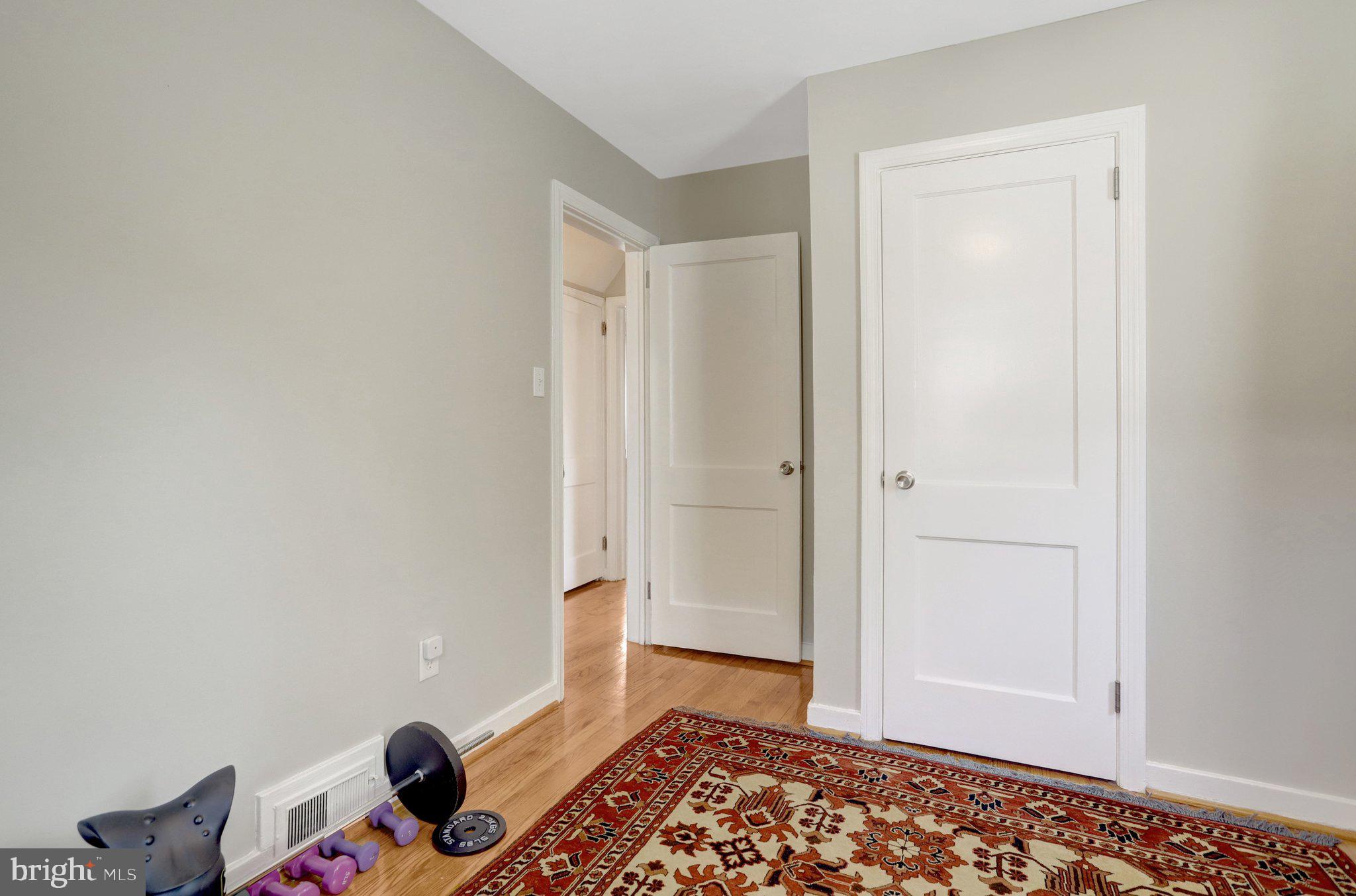 HILLWOOD - Residential