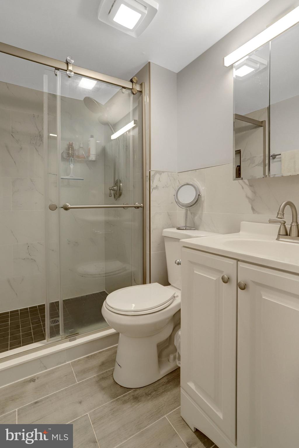 HILLWOOD - Residential