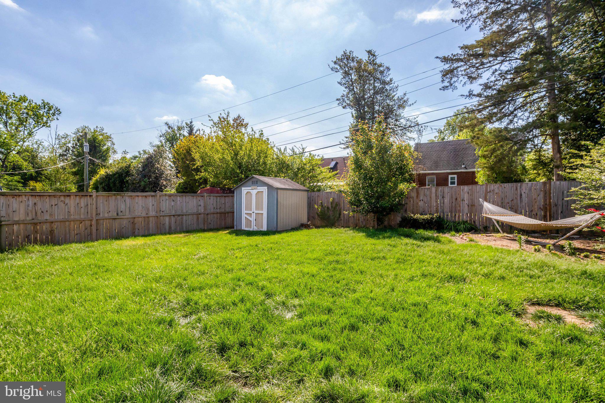 HILLWOOD - Residential