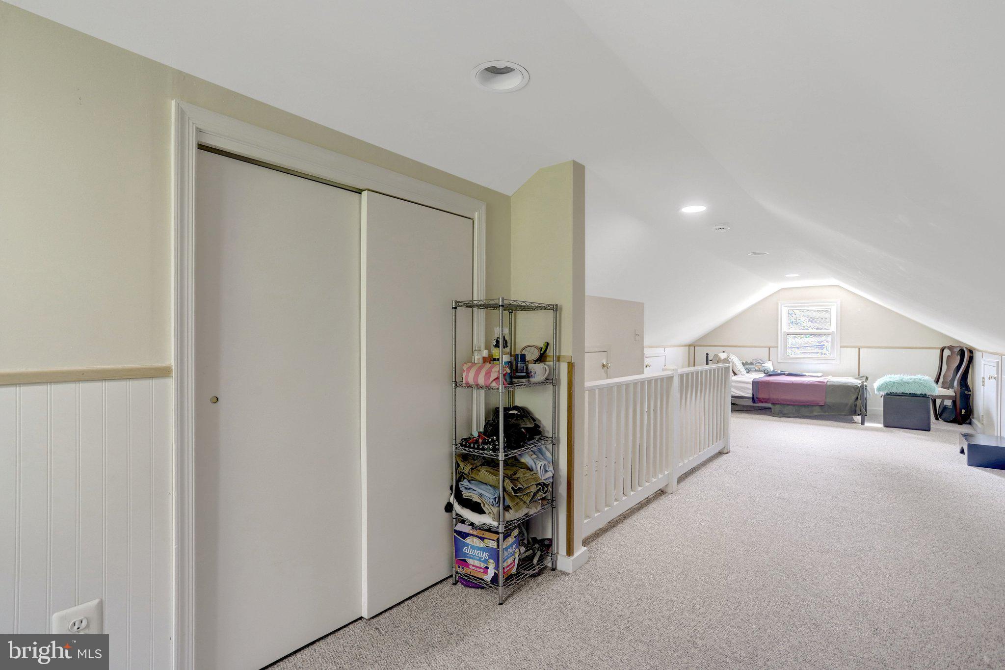 HILLWOOD - Residential