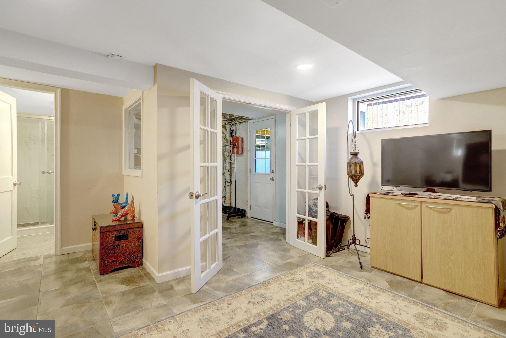 HILLWOOD - Residential