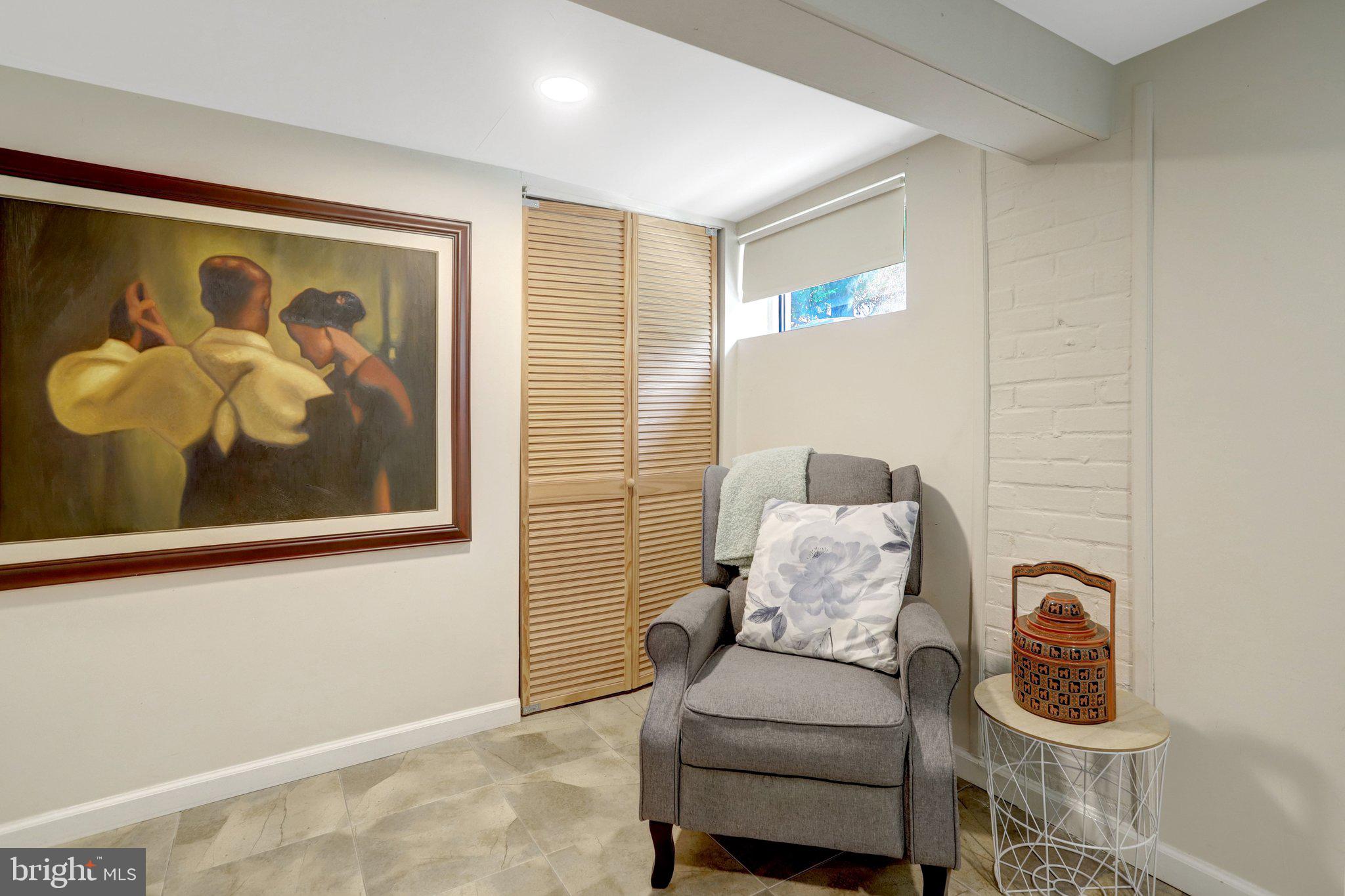 HILLWOOD - Residential