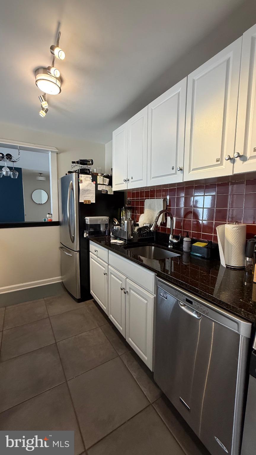 BETHESDA PARK - Residential