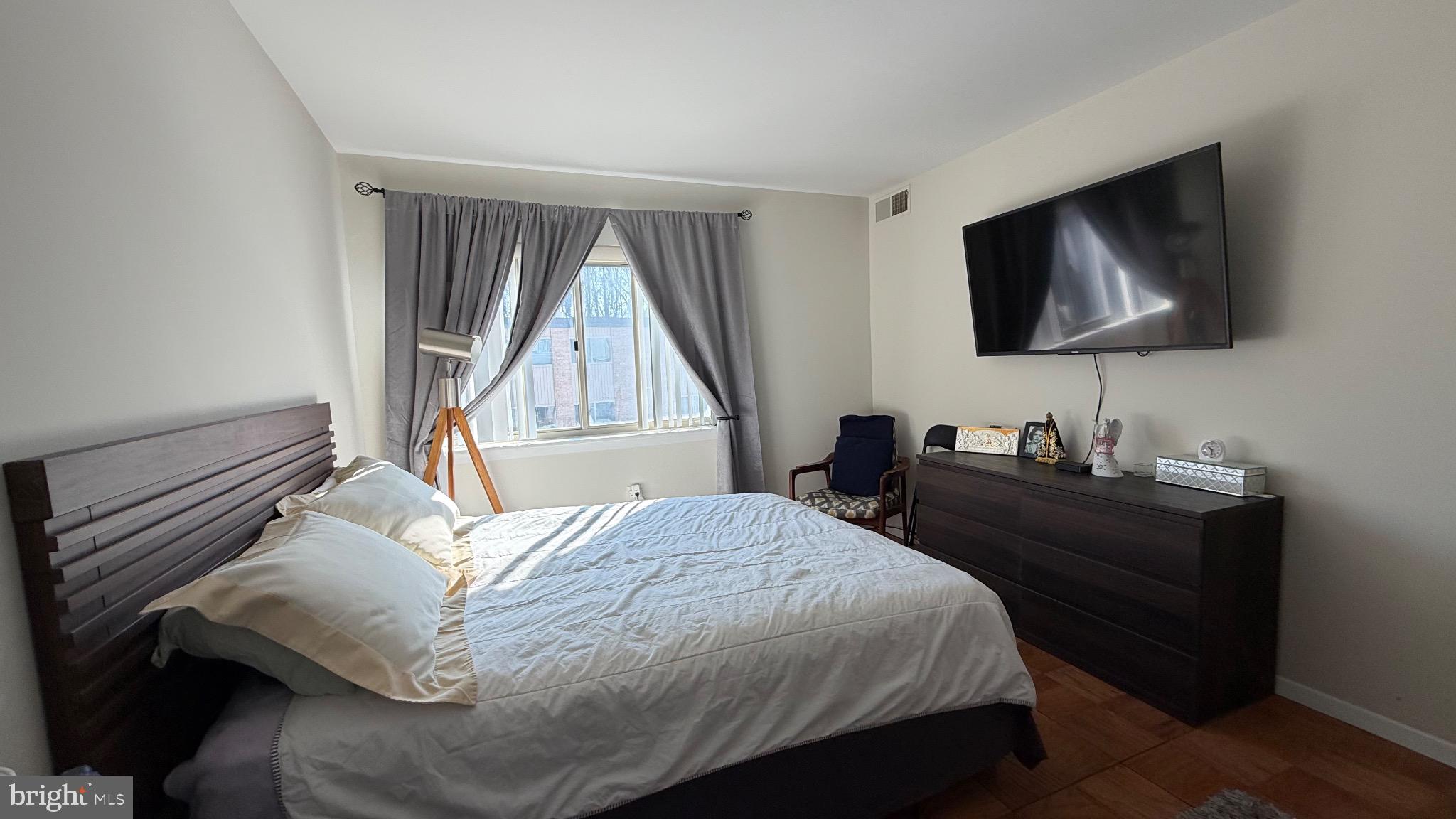 BETHESDA PARK - Residential