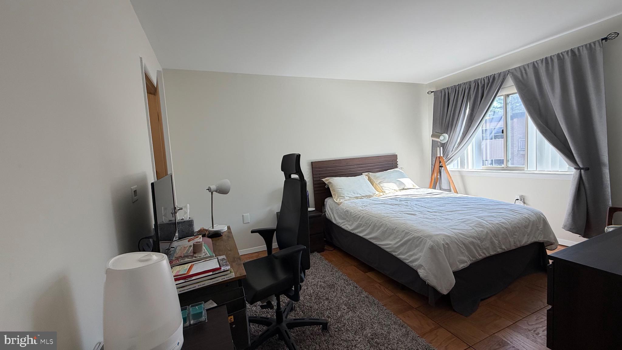 BETHESDA PARK - Residential