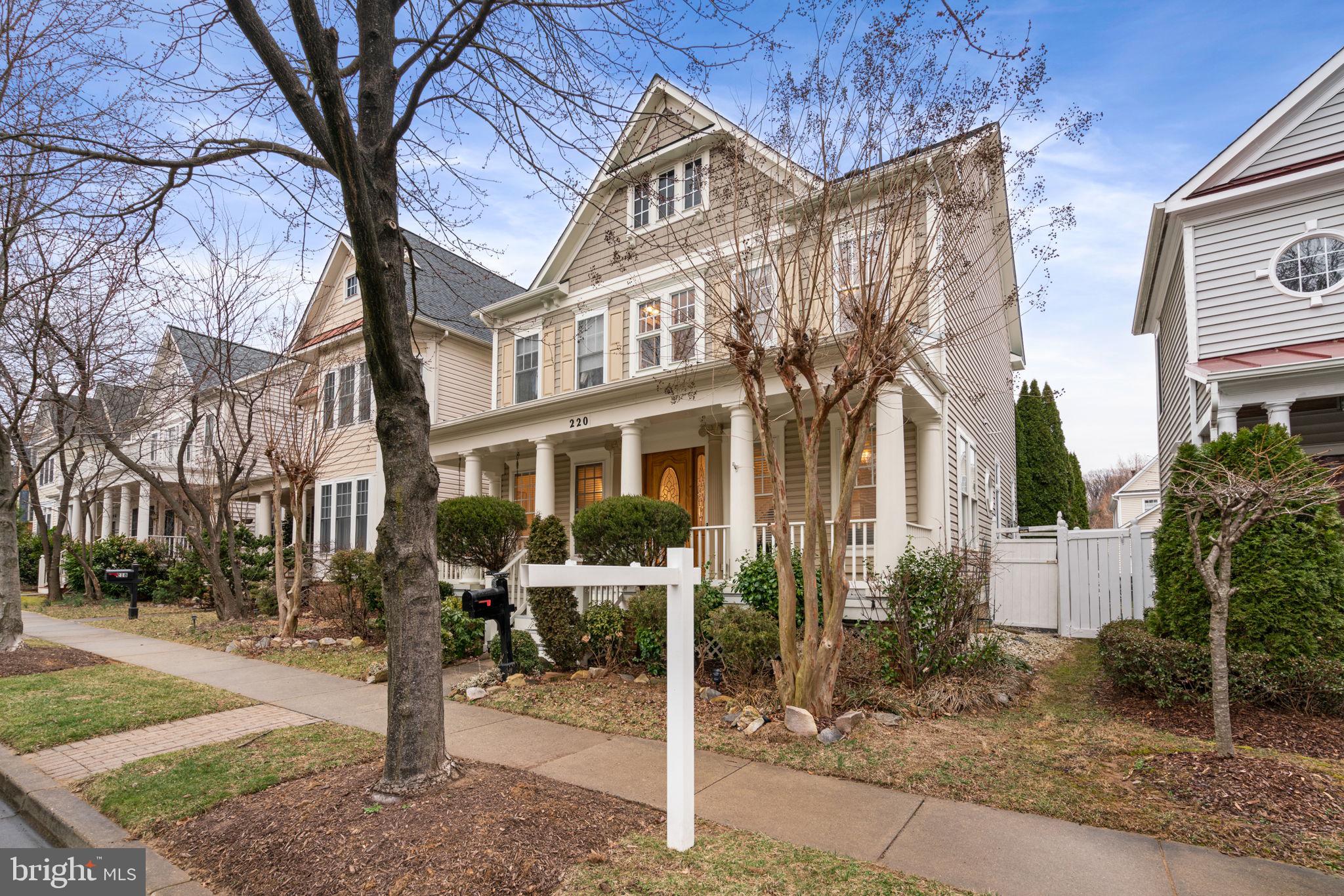 KING FARM WATKINS POND - Residential