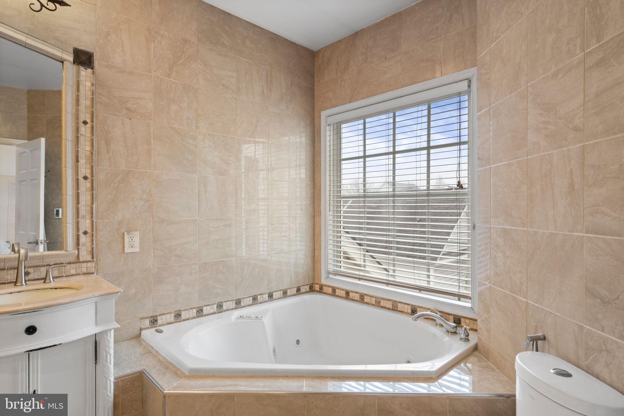 KING FARM WATKINS POND - Residential