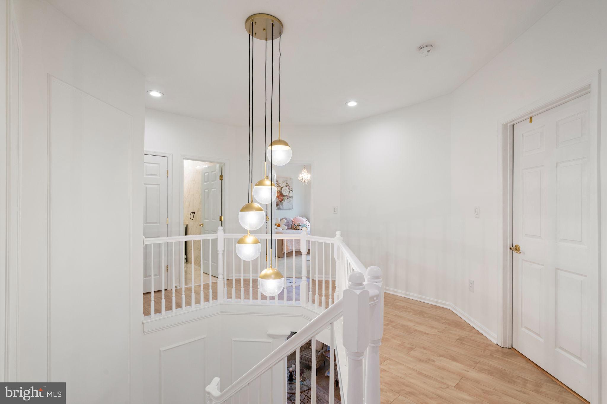 KING FARM WATKINS POND - Residential