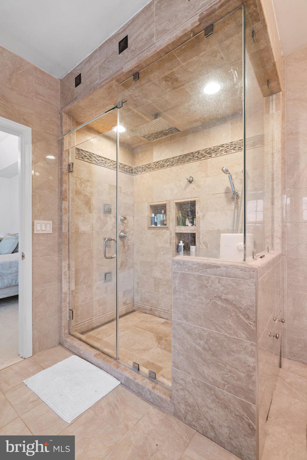 KING FARM WATKINS POND - Residential