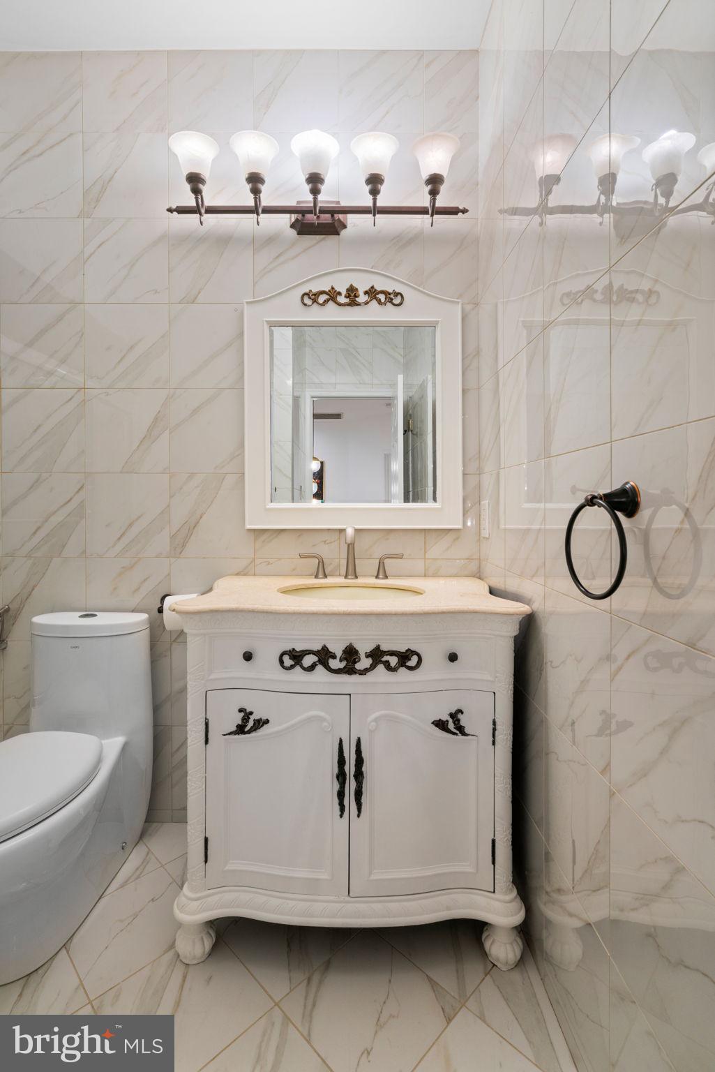 KING FARM WATKINS POND - Residential