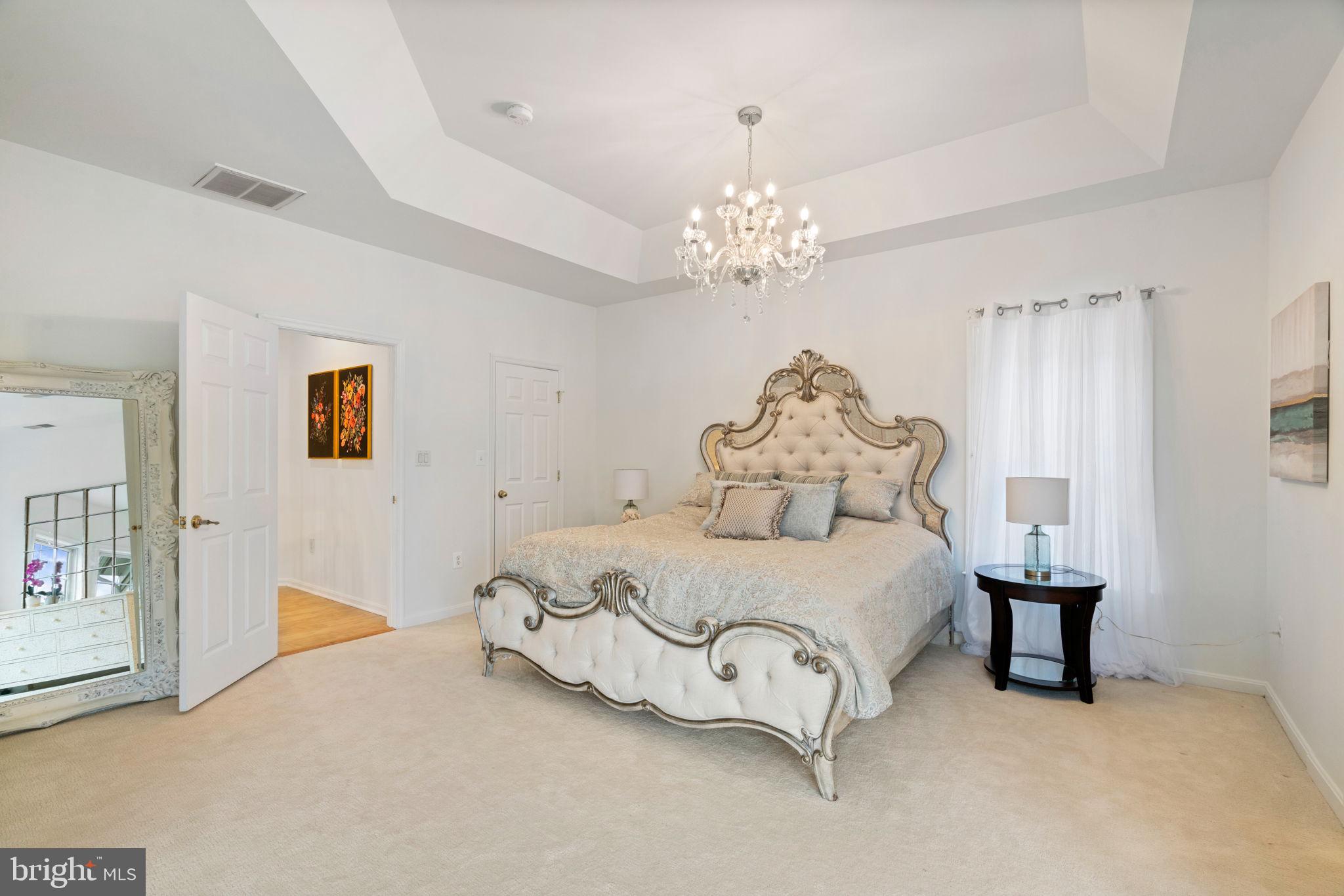 KING FARM WATKINS POND - Residential