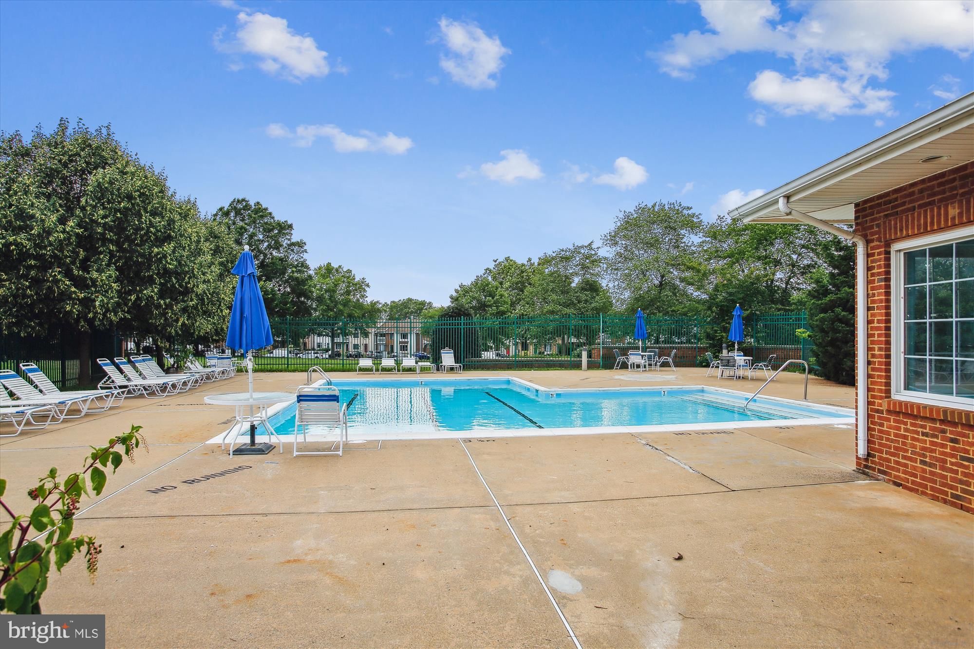 REFLECTION LAKE - Residential