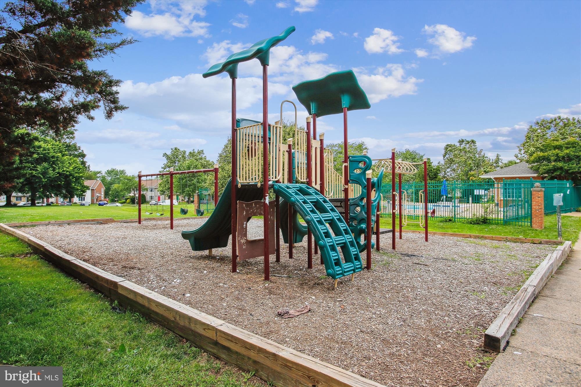 REFLECTION LAKE - Residential