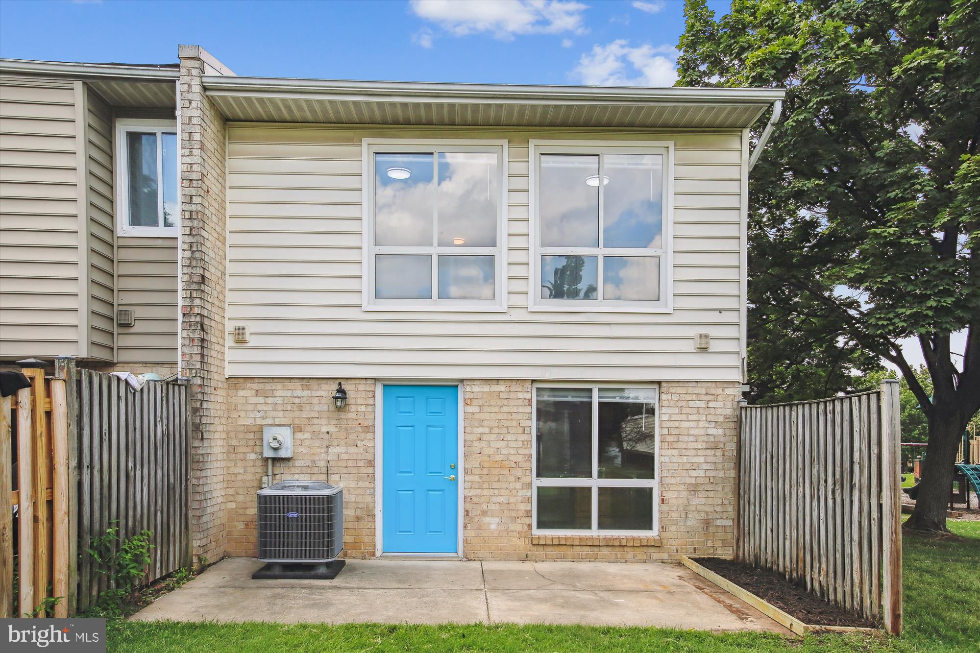 REFLECTION LAKE - Residential