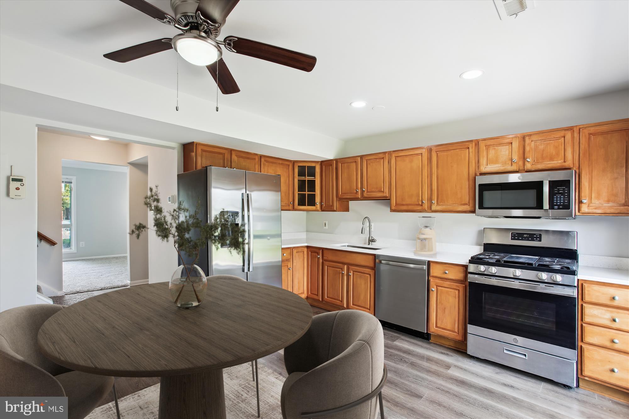 REFLECTION LAKE - Residential