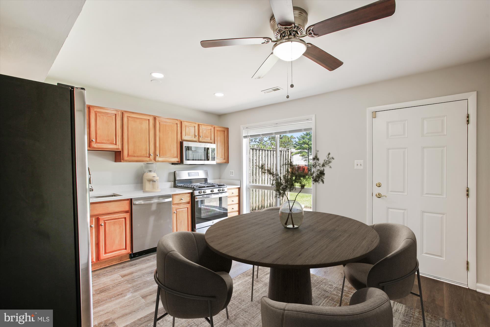 REFLECTION LAKE - Residential