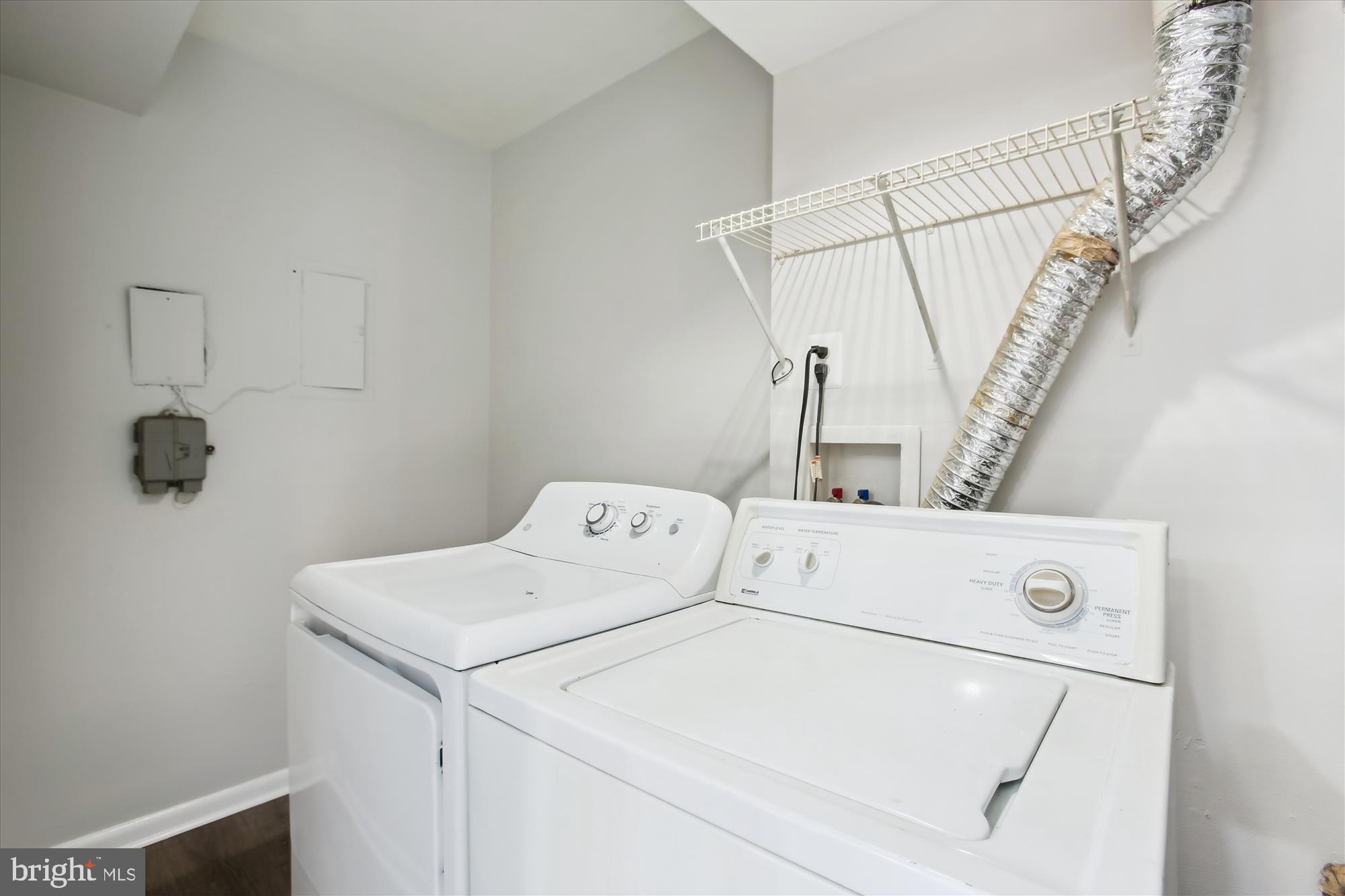 REFLECTION LAKE - Residential