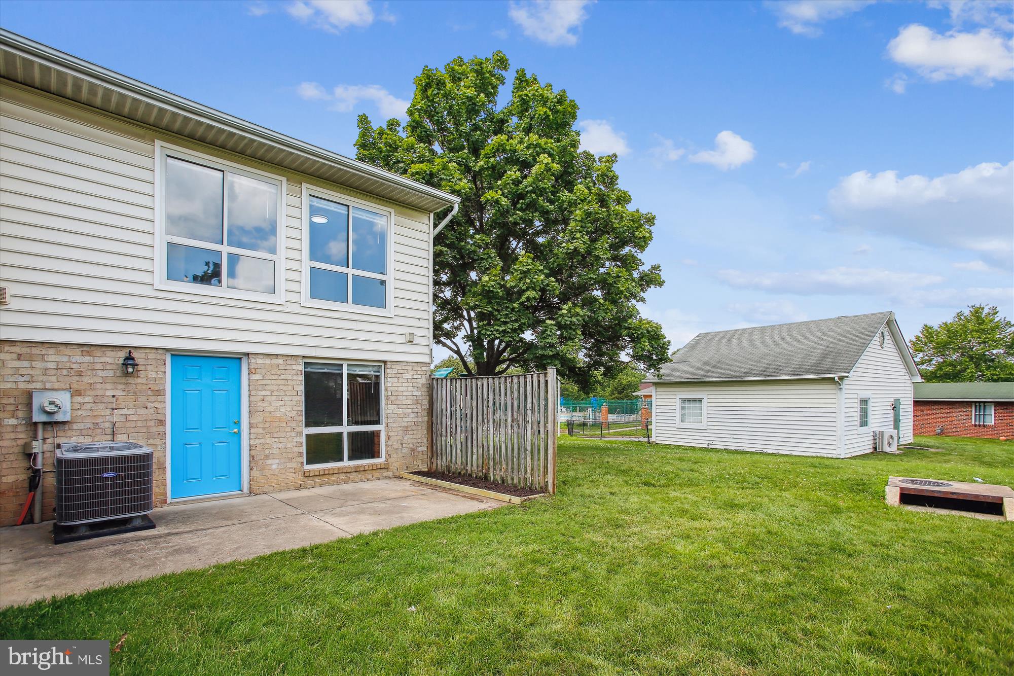 REFLECTION LAKE - Residential