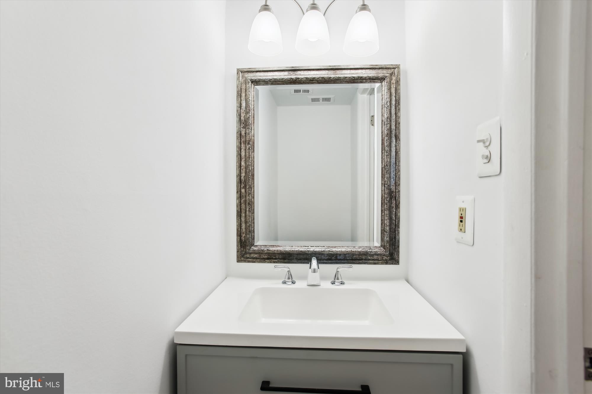 REFLECTION LAKE - Residential