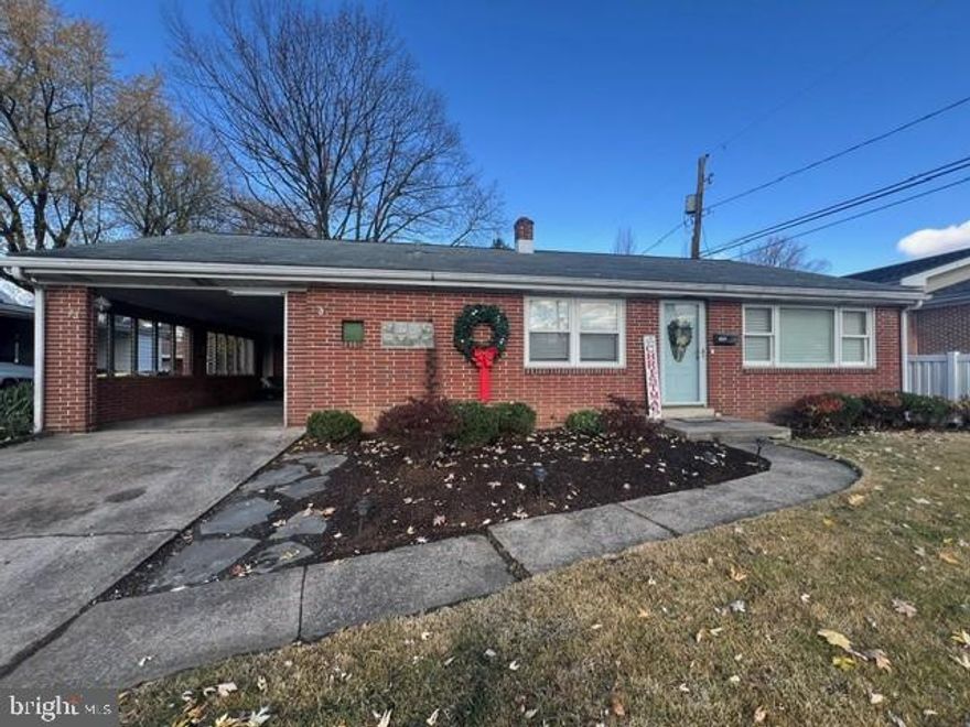 Welcome Home!   This beautiful 3 bedroom, 1 bath ranch home has an amazing centralized location and is close to so many amenities, restaurants and shopping.  It boasts a spacious living room for entertaining and 3 bedrooms on the same level.  The fenced backyard is perfect for entertaining and gardening.  And the partially finished basement adds lots of extra space, awaiting your finishing touches to make it the perfect family room, playroom or den. 
This house is ready for you to move right in and make it your next home!